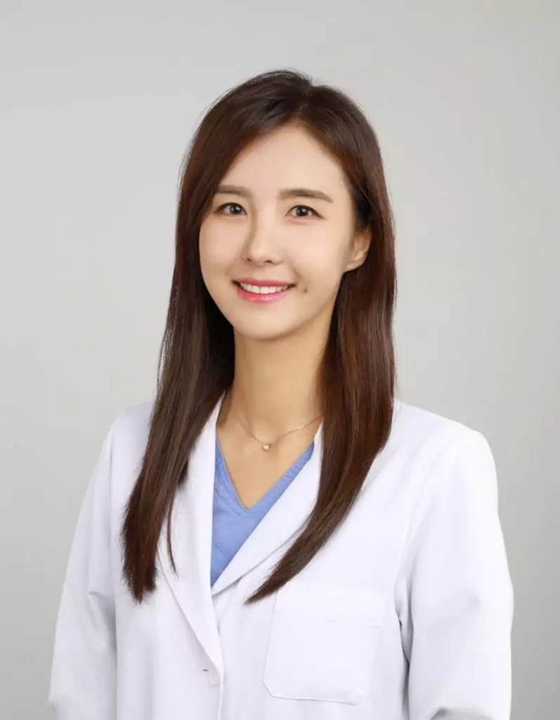 Reina Seon Yoon